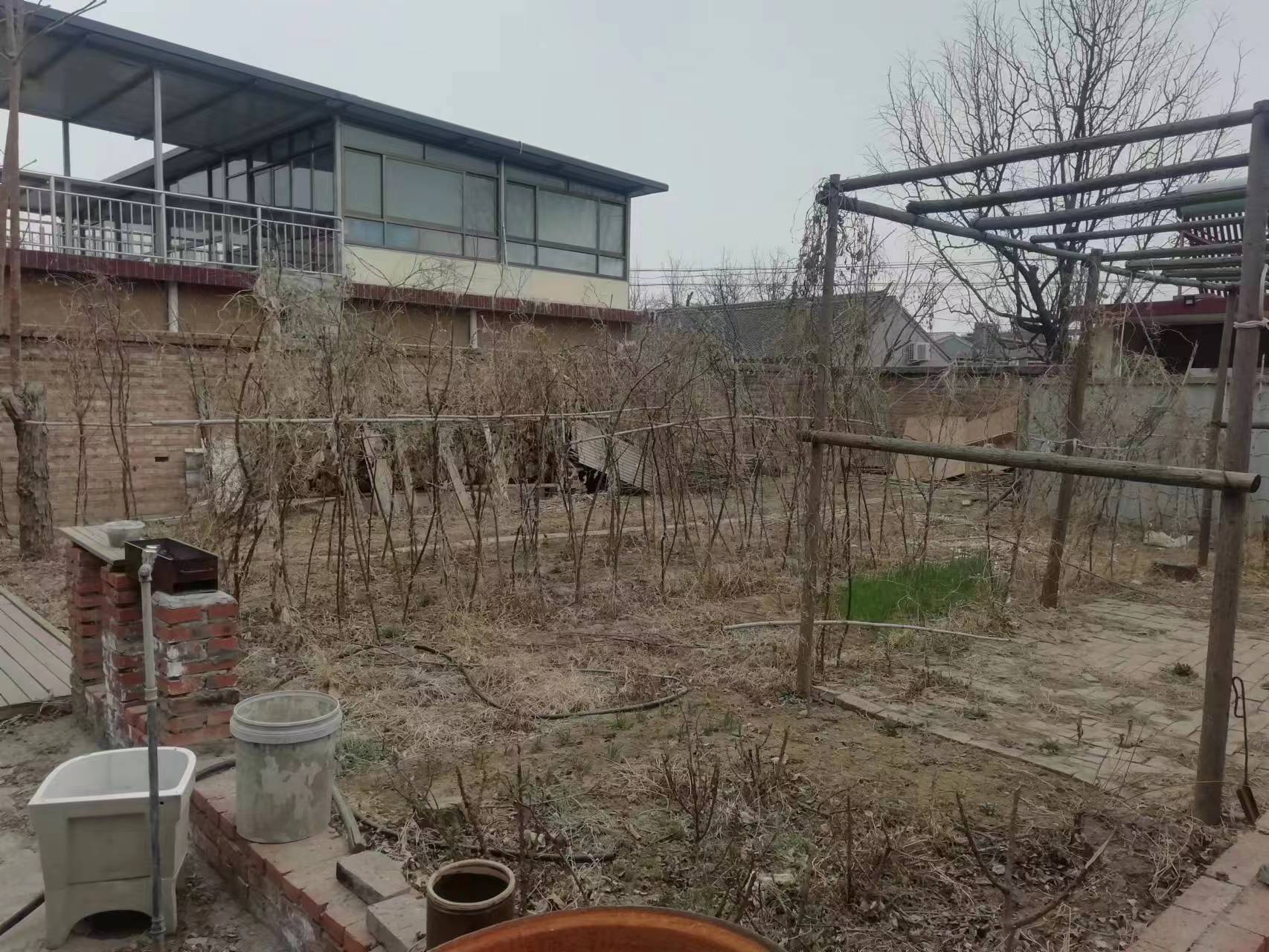 怀柔区桥梓镇农村平房小院出租，村边有河，周边景区多