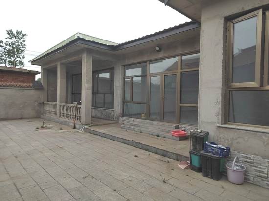 舞彩浅山附近农村平房小院出租，全地暖，院里可停车